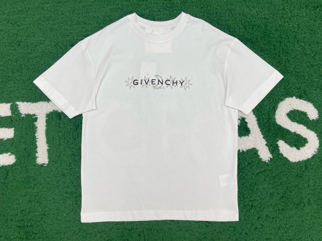 T-Shirt Givenchy