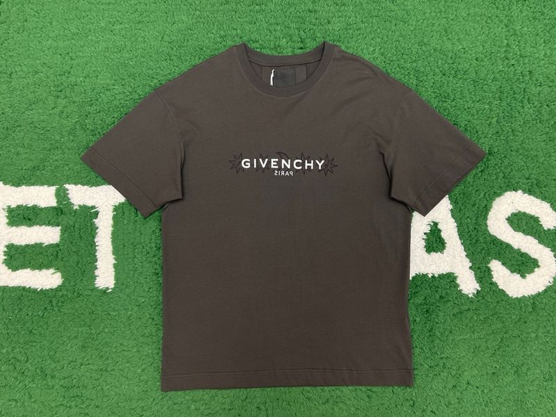 T-Shirt Givenchy