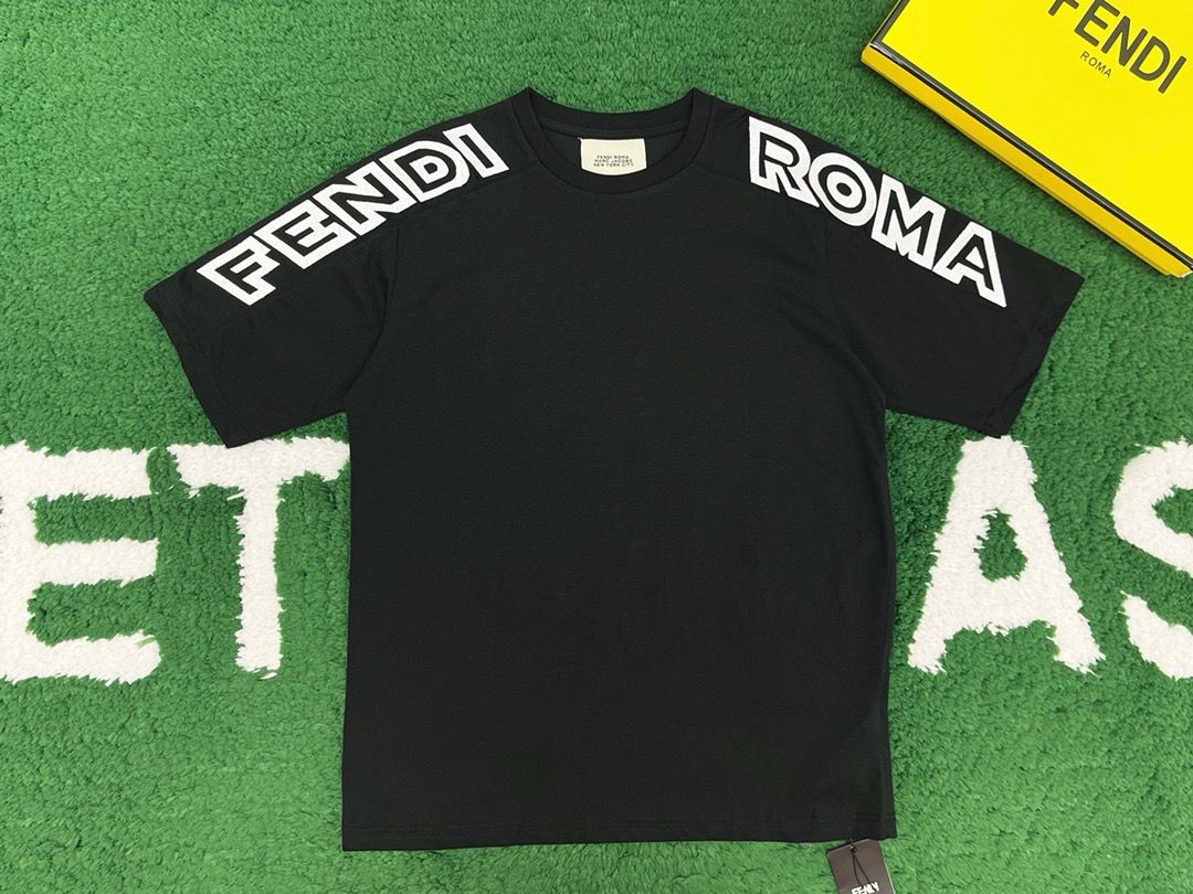 T-Shirt Fendi