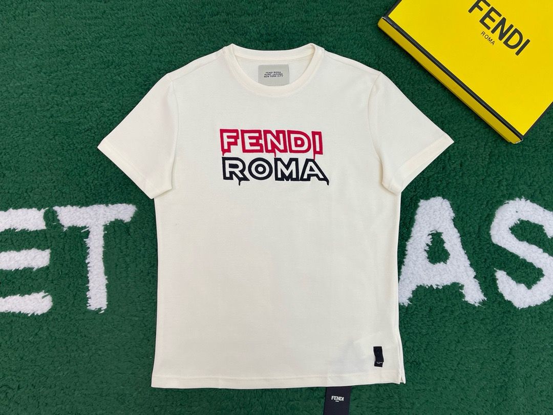 T-Shirt Fendi