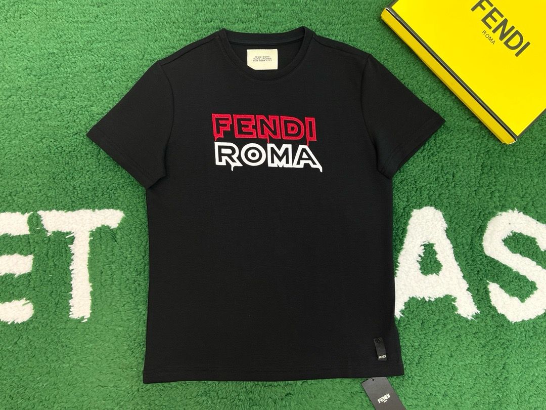 T-Shirt Fendi
