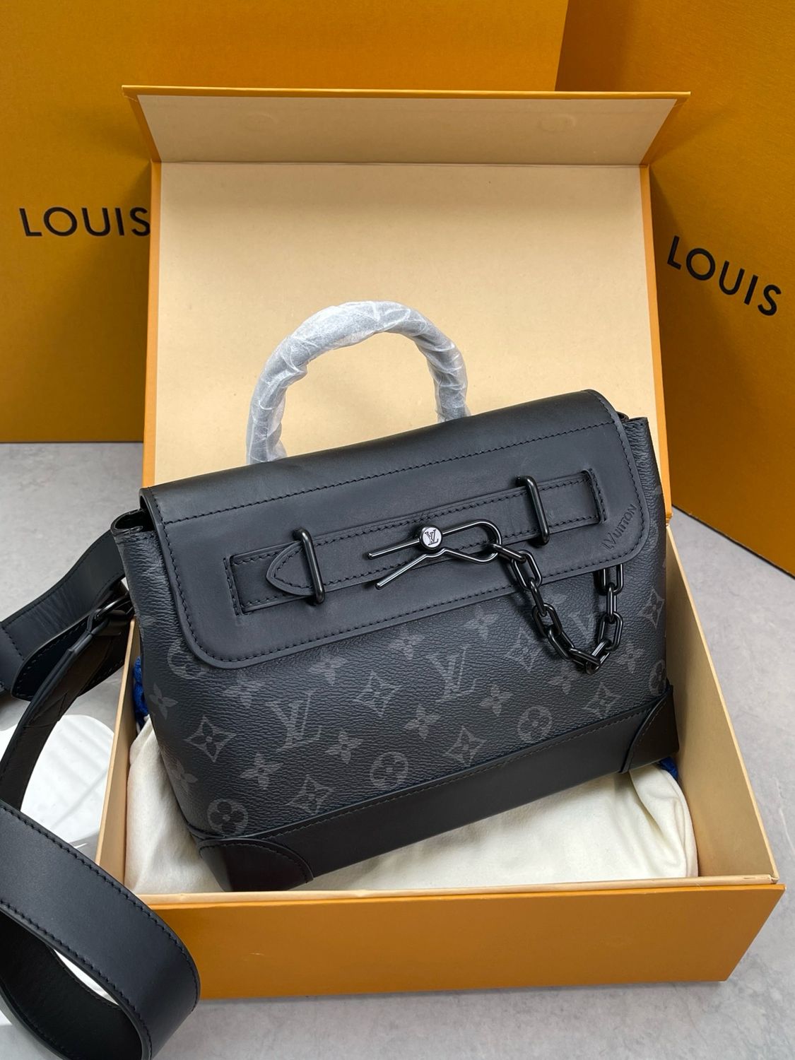 Bag Louis Vuitton