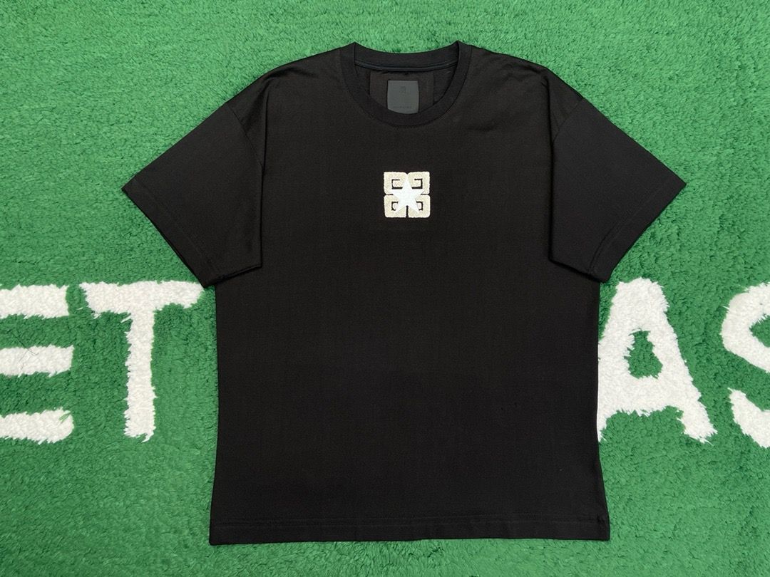 T-Shirt Givenchy