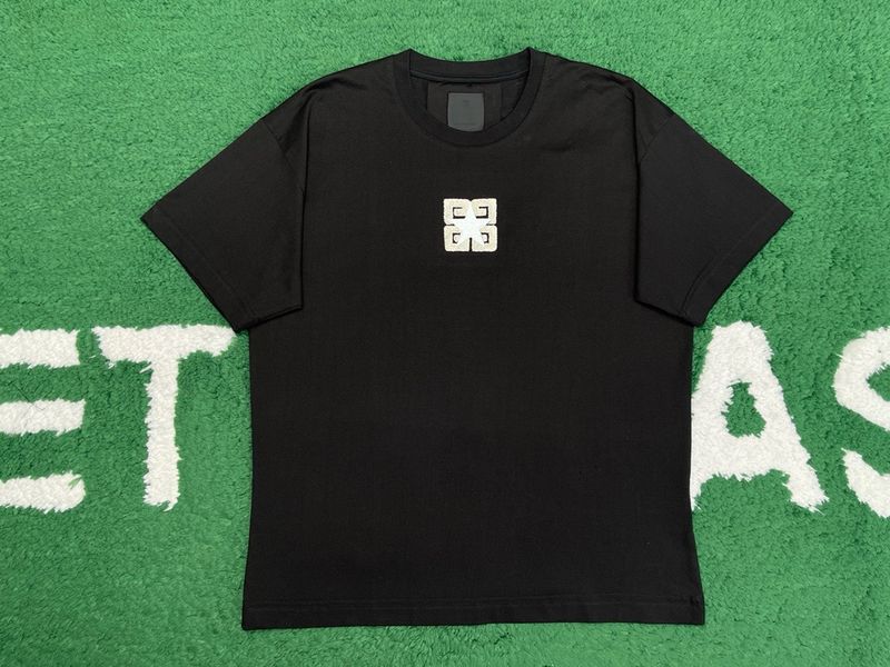 T-Shirt Givenchy
