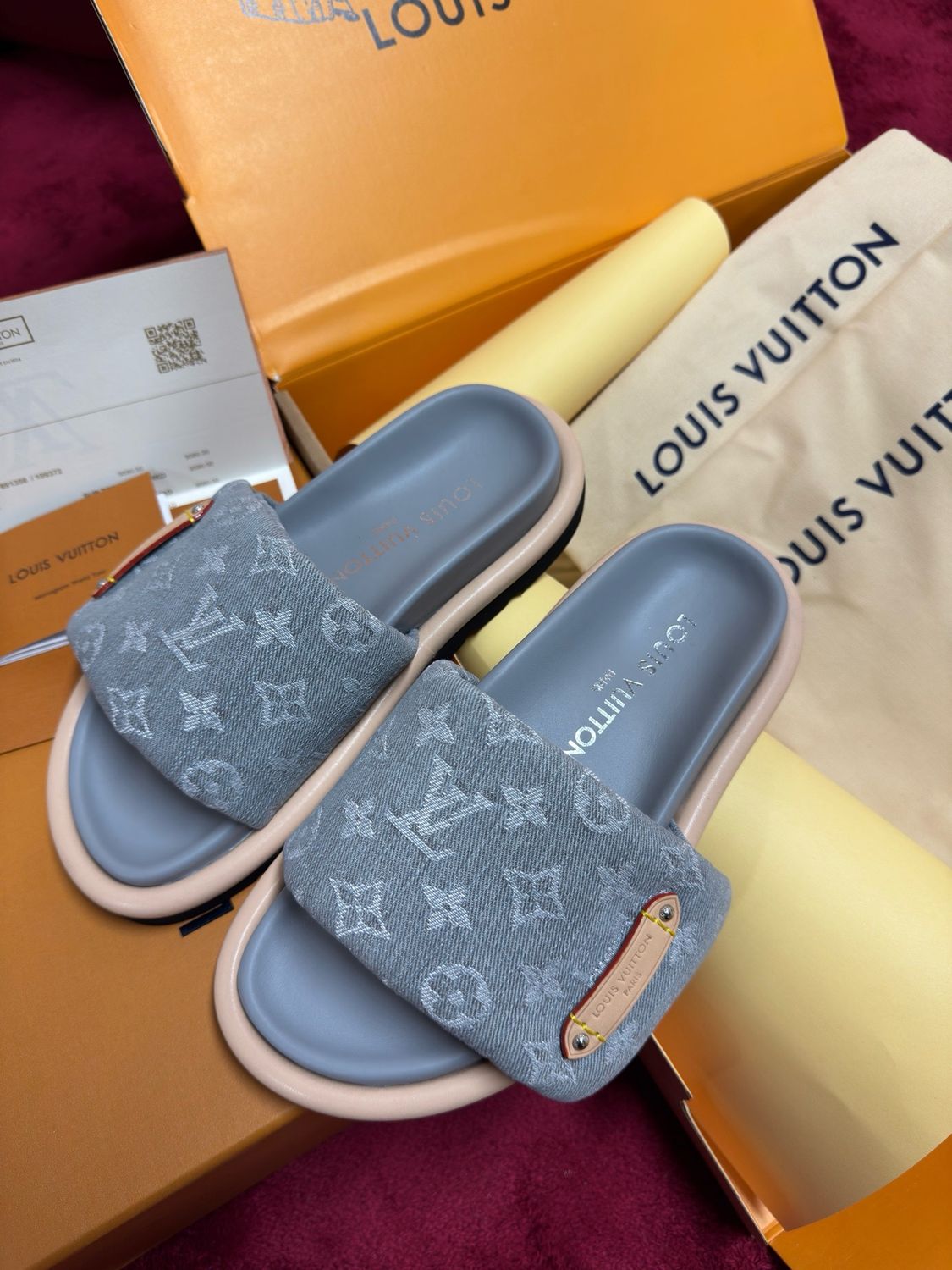 Sandals Louis Vuitton