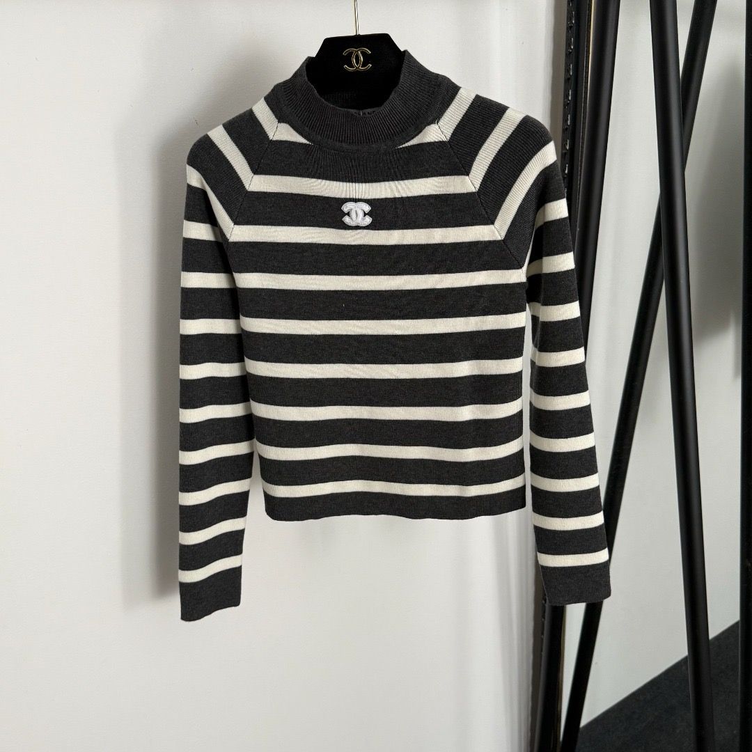 Sweater Chanel