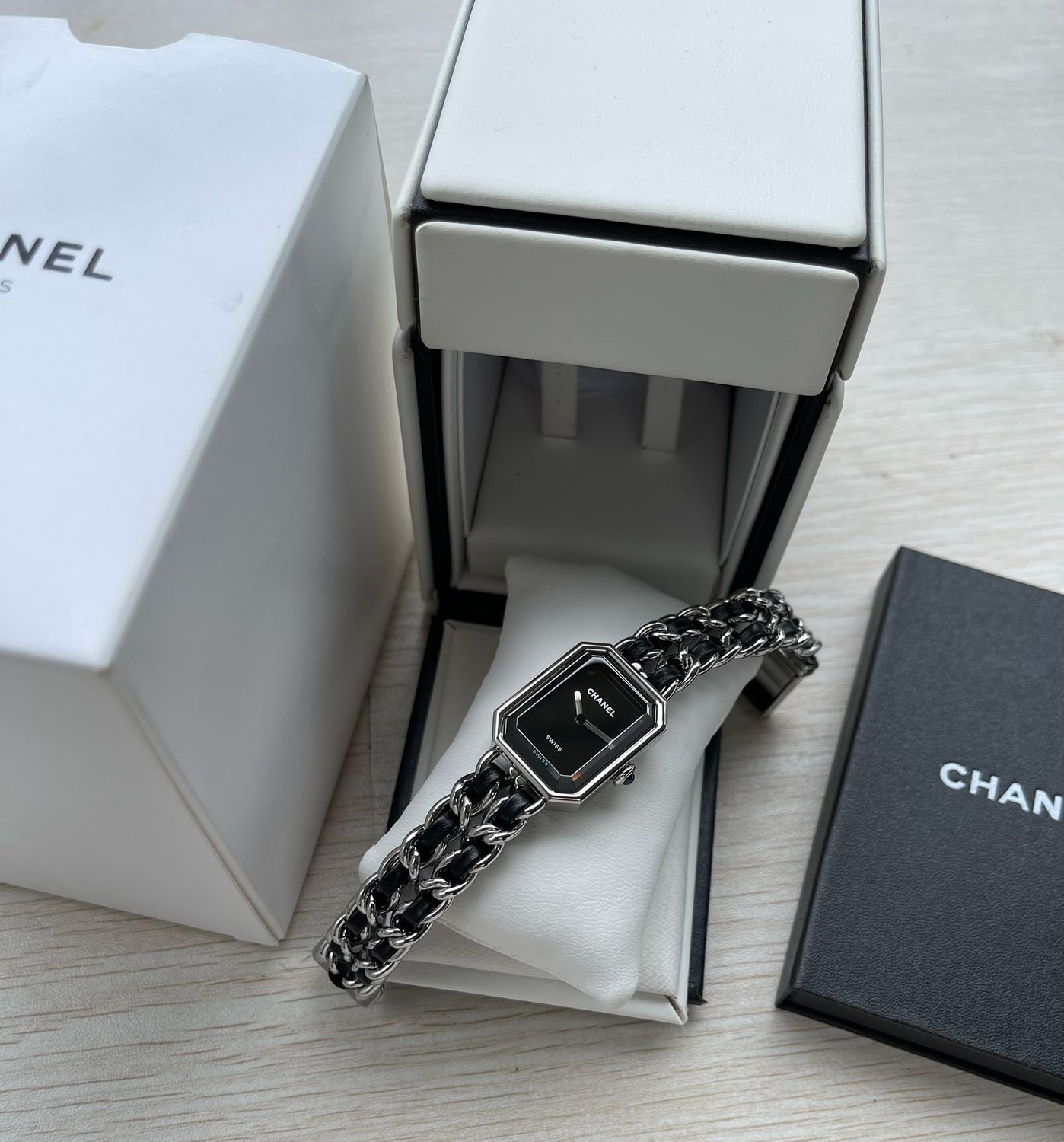 Watch Chanel