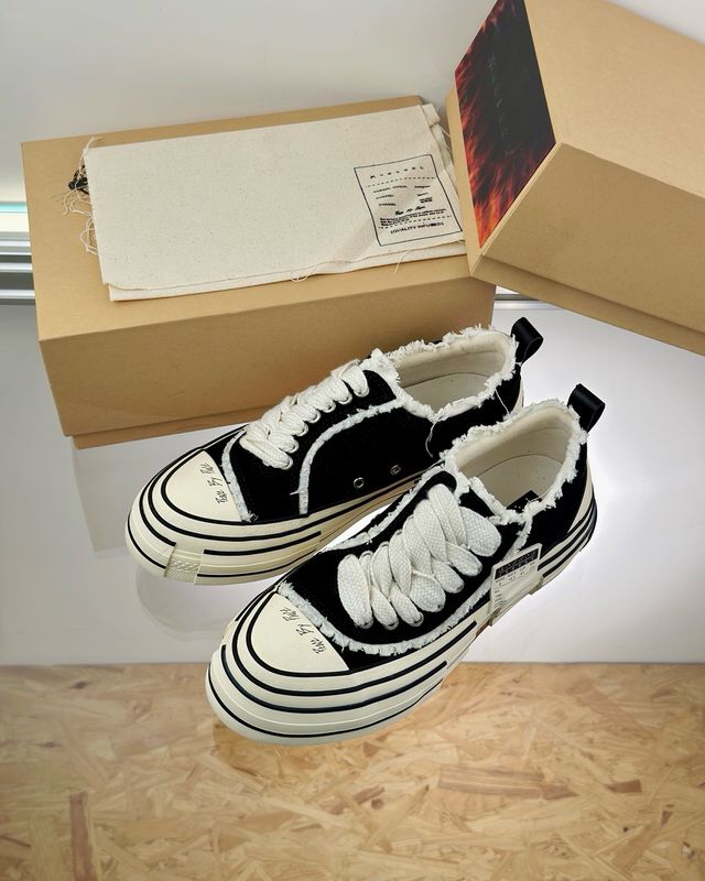 Sneakers xVESSEL