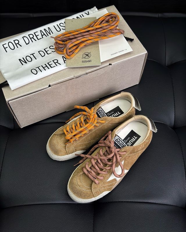 Sneakers Golden Goose