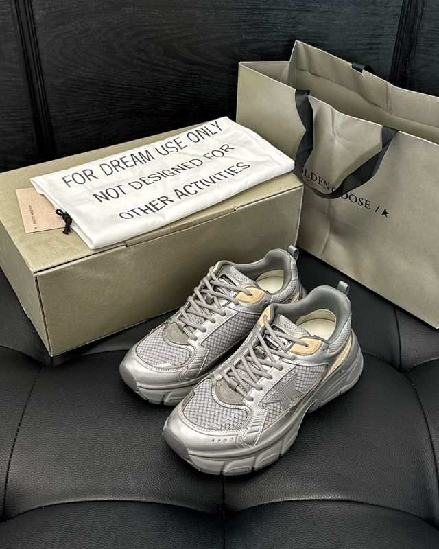 Sneakers Golden Goose