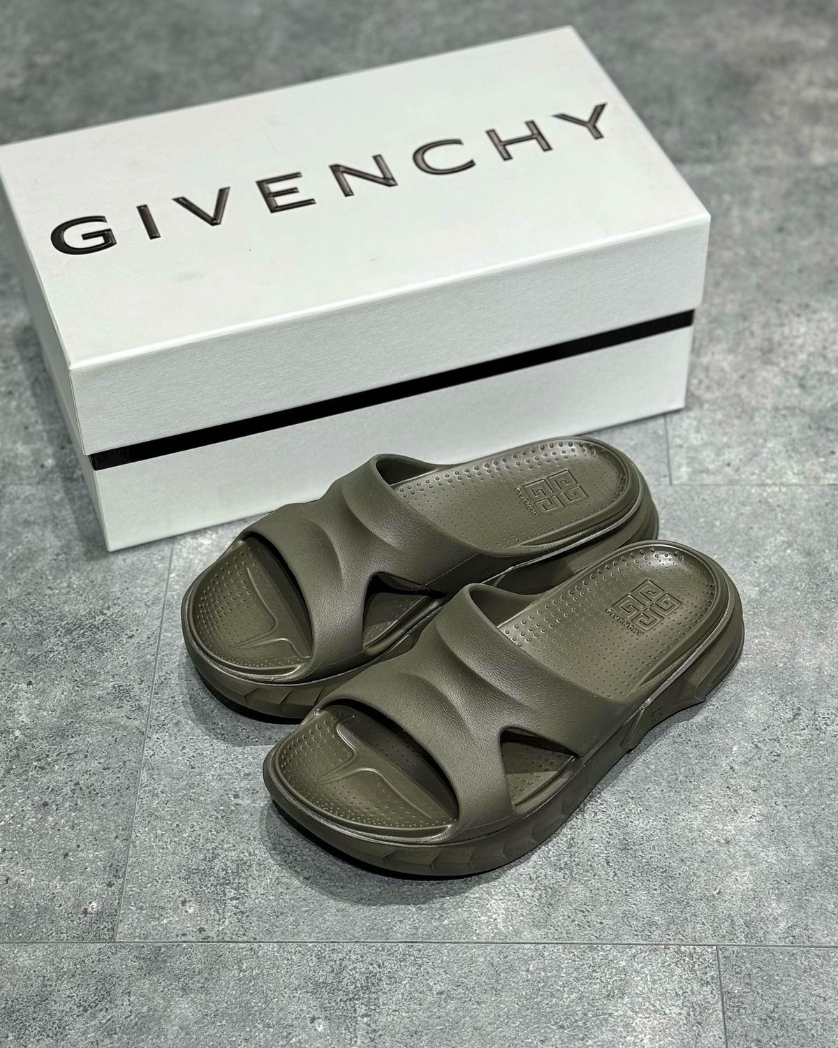 Flip-foots Givenchy