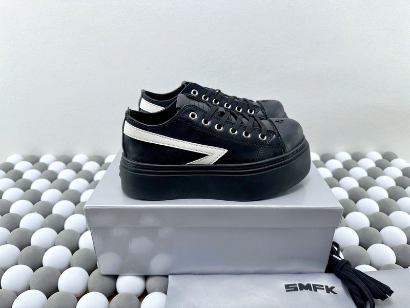 Sneakers SMFK