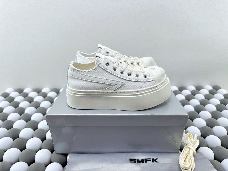 Sneakers SMFK