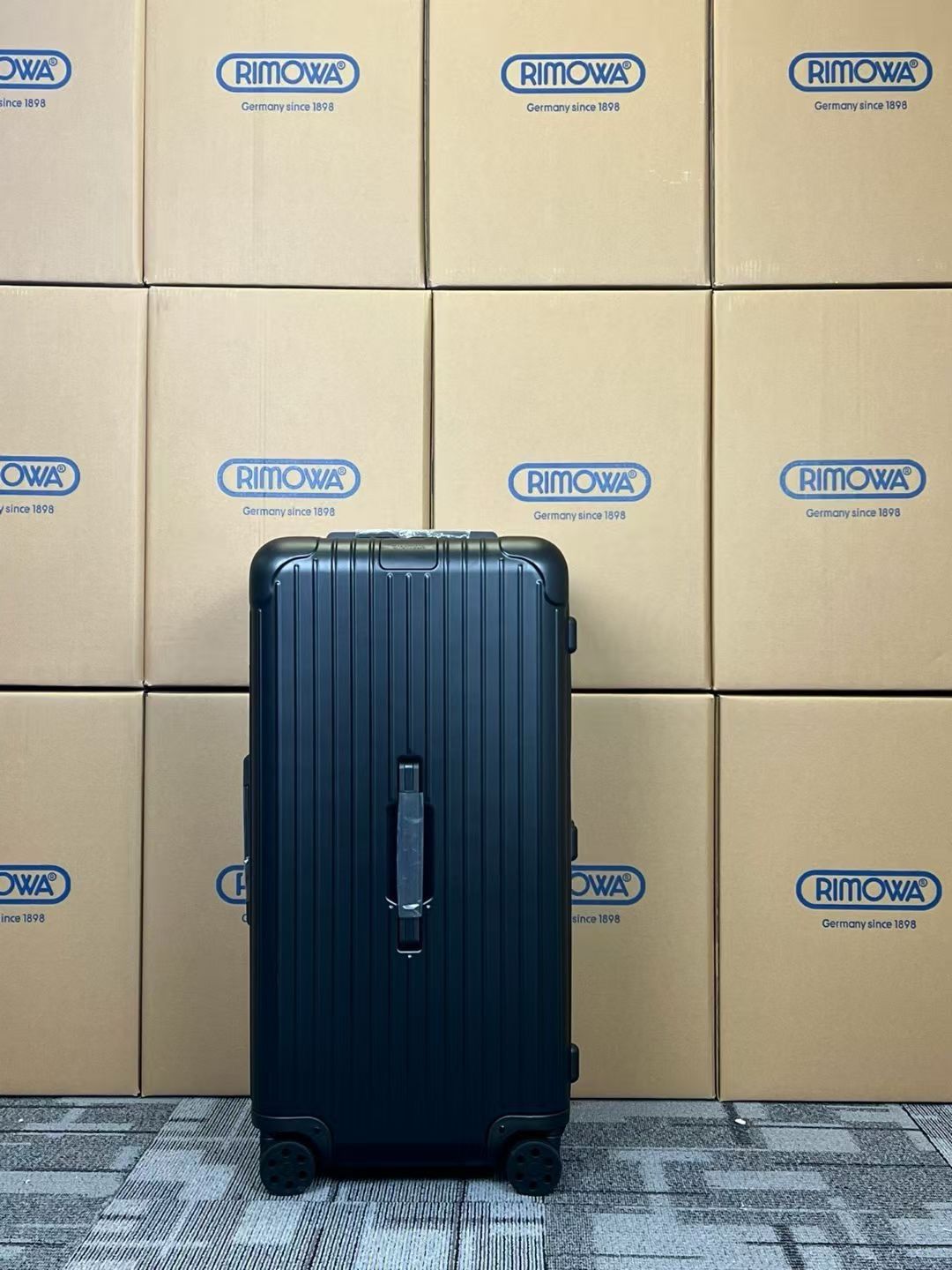 Suitcase Rimowa