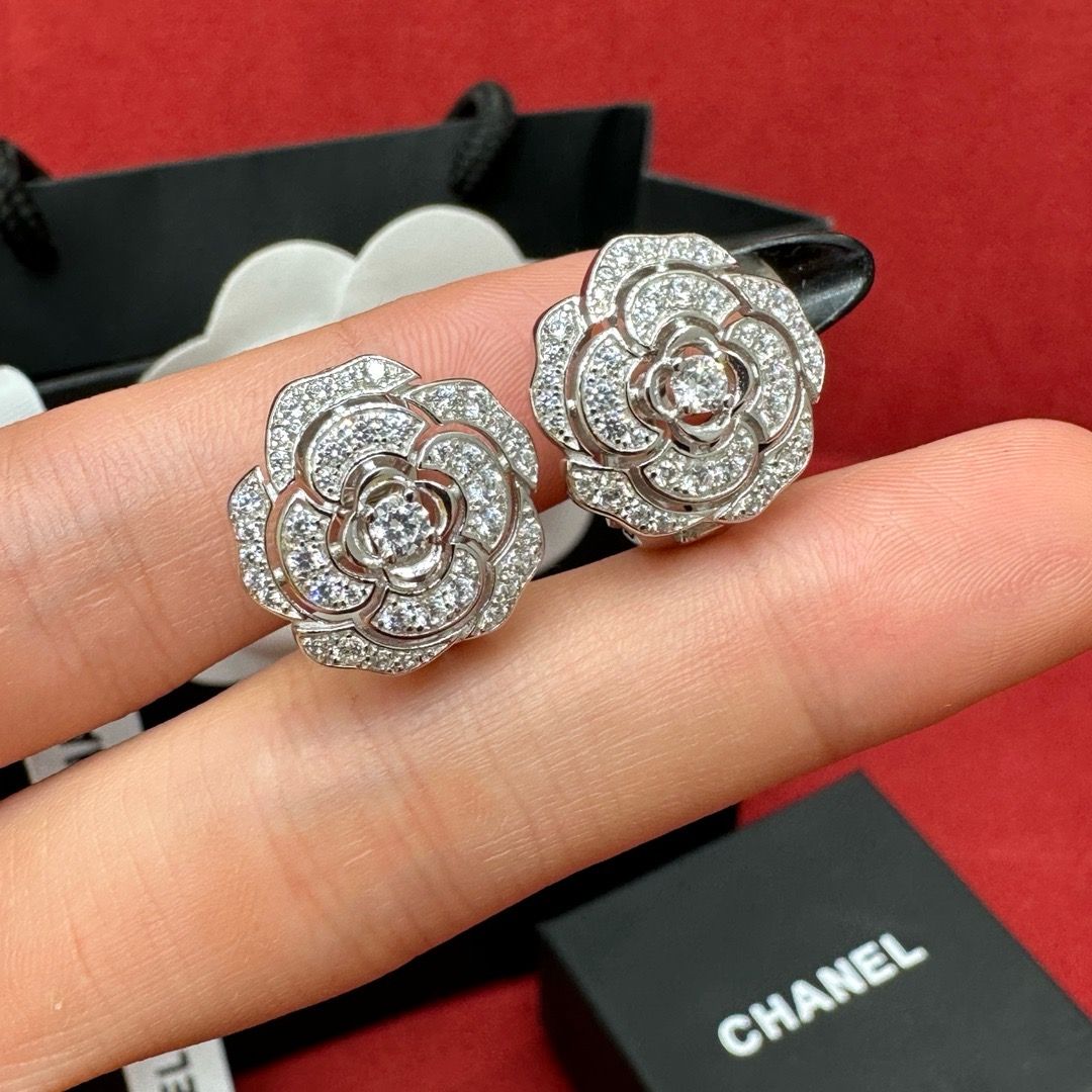 Earrings Chanel