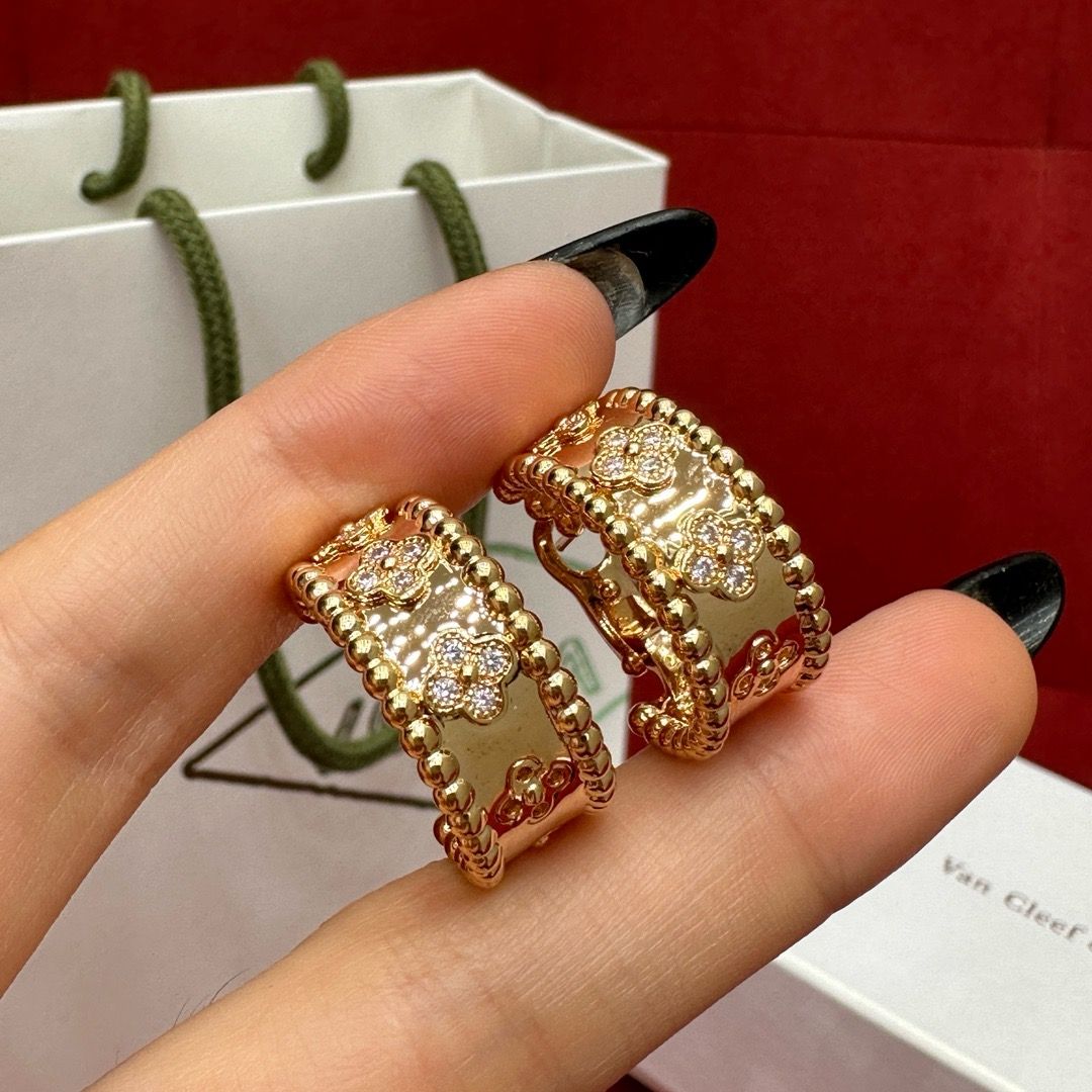 Earrings Van Cleef &amp; Arpels