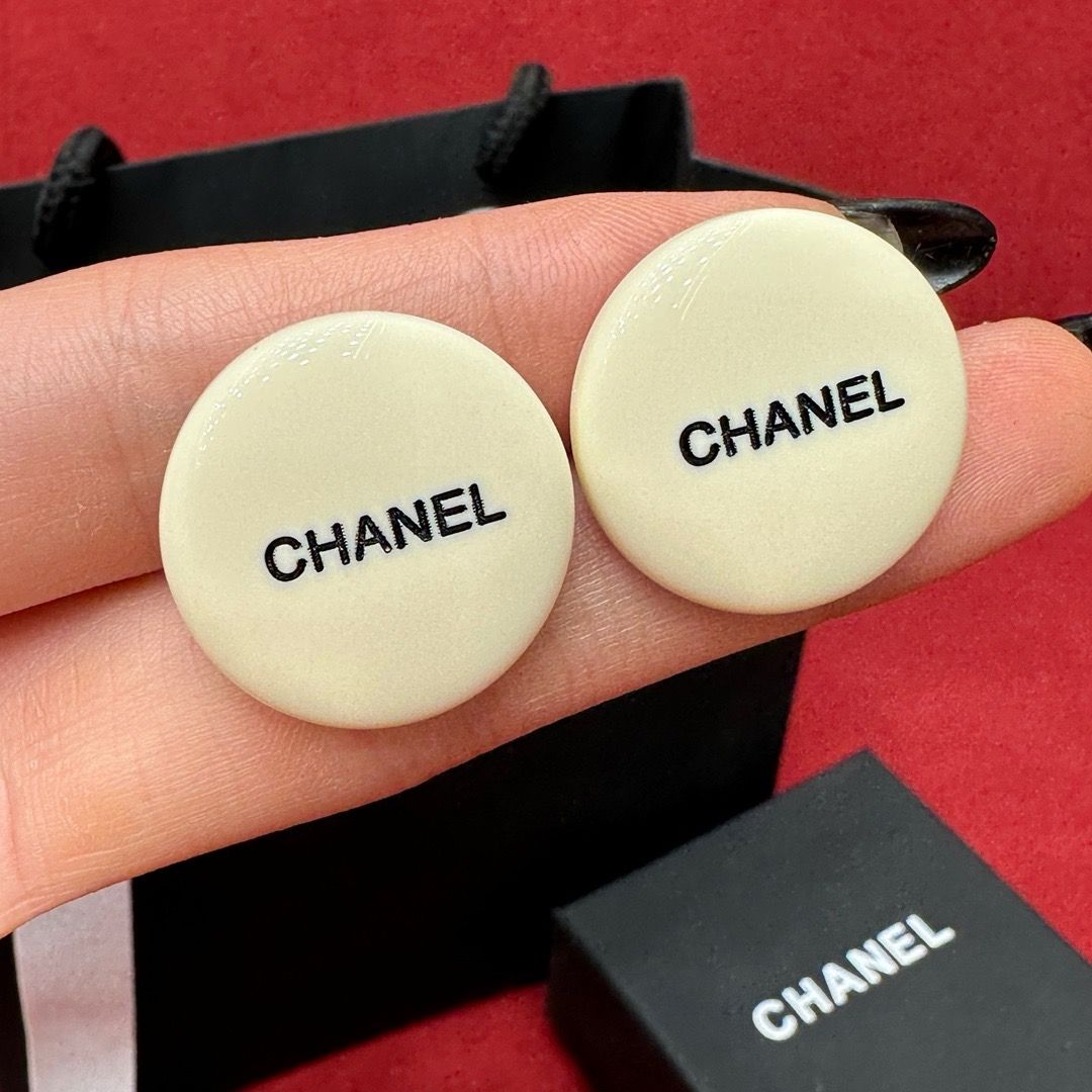 Earrings Chanel
