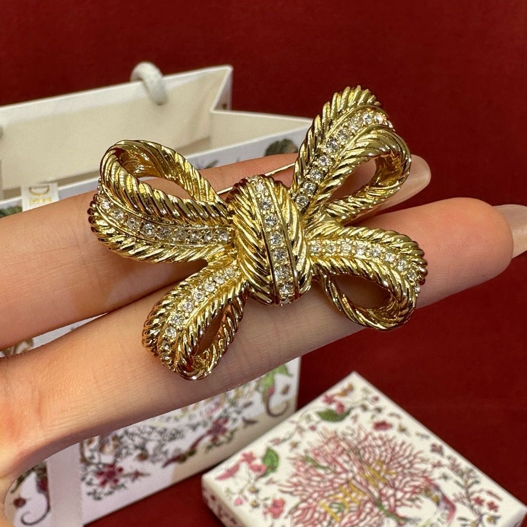 Brooch Dior