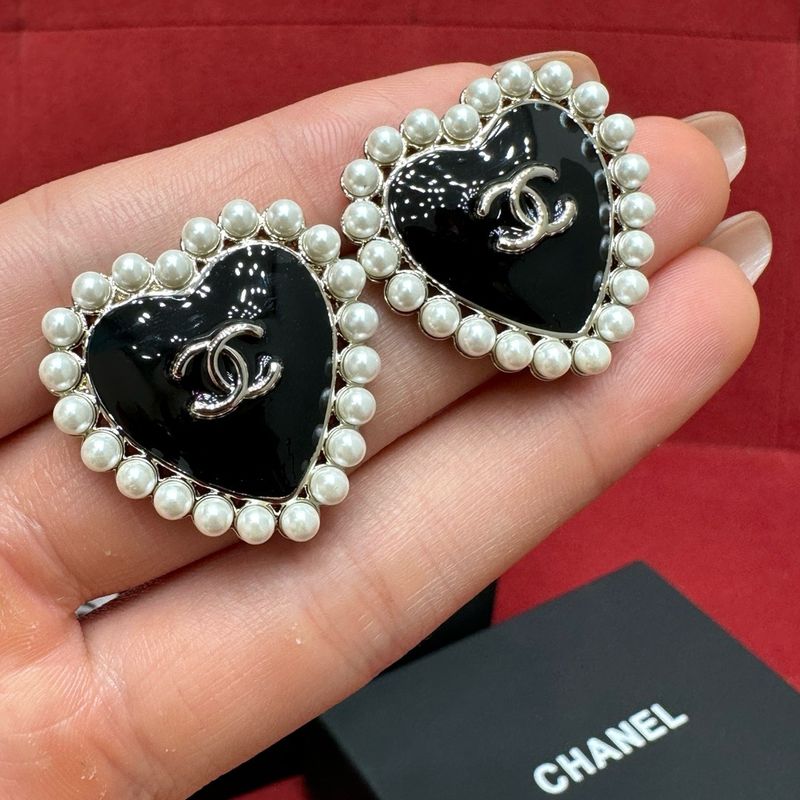 Earrings Chanel