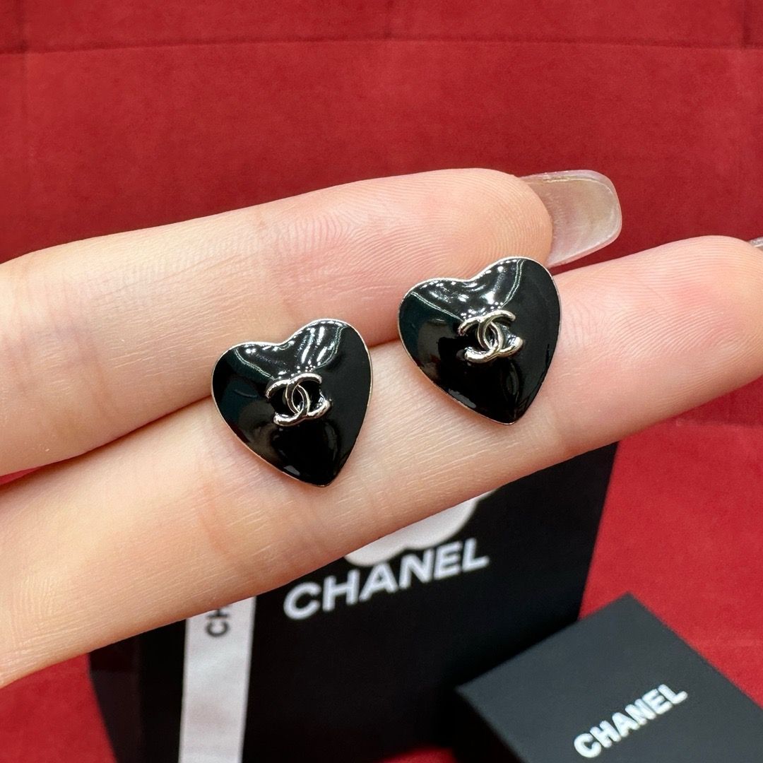Earrings Chanel