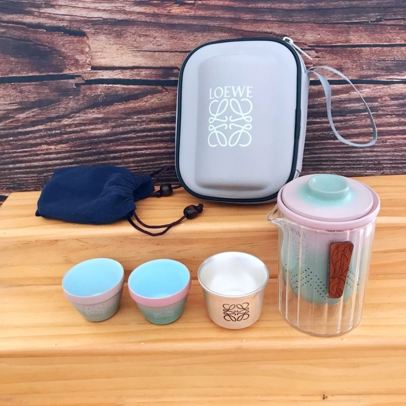 Traveling tea set Loewe