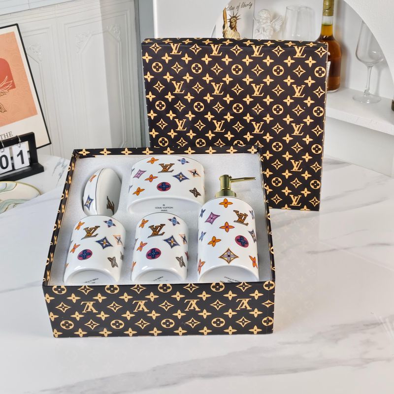 Bathroom set Louis Vuitton