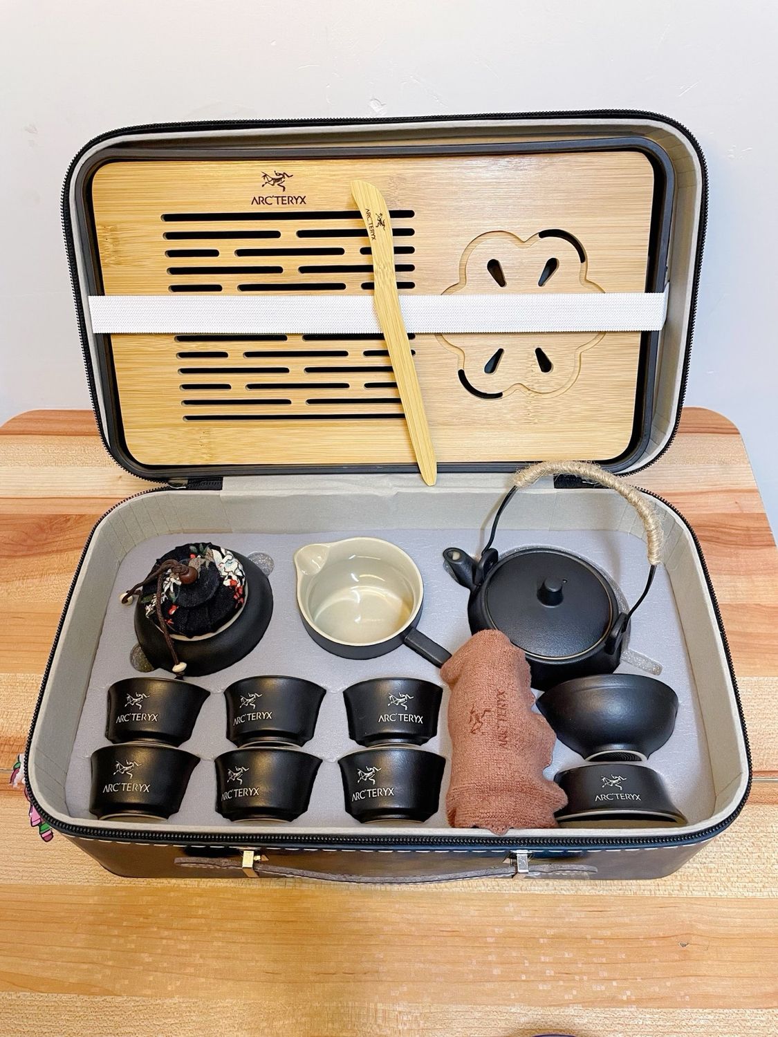 Tea ceremony set Arc'teryx