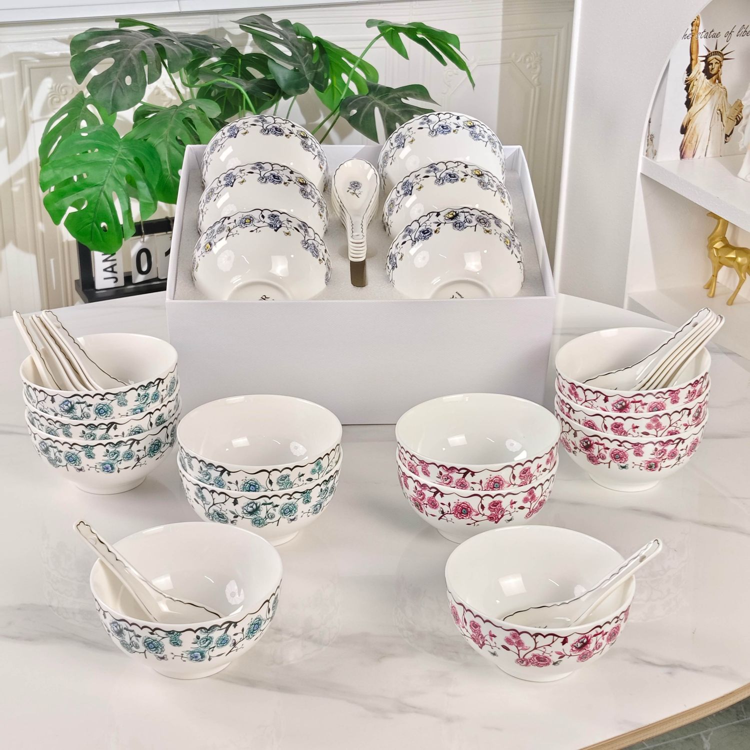 Set of cups and spoons Dior