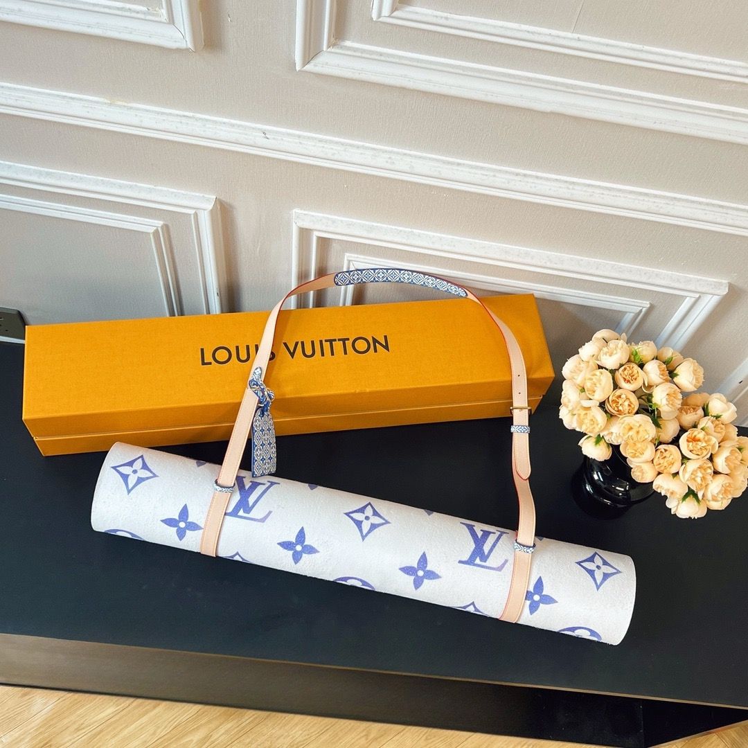 Yoga mat Louis Vuitton