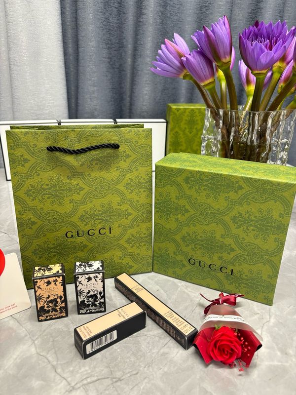 Set of cosmetics and perfumery Gucci