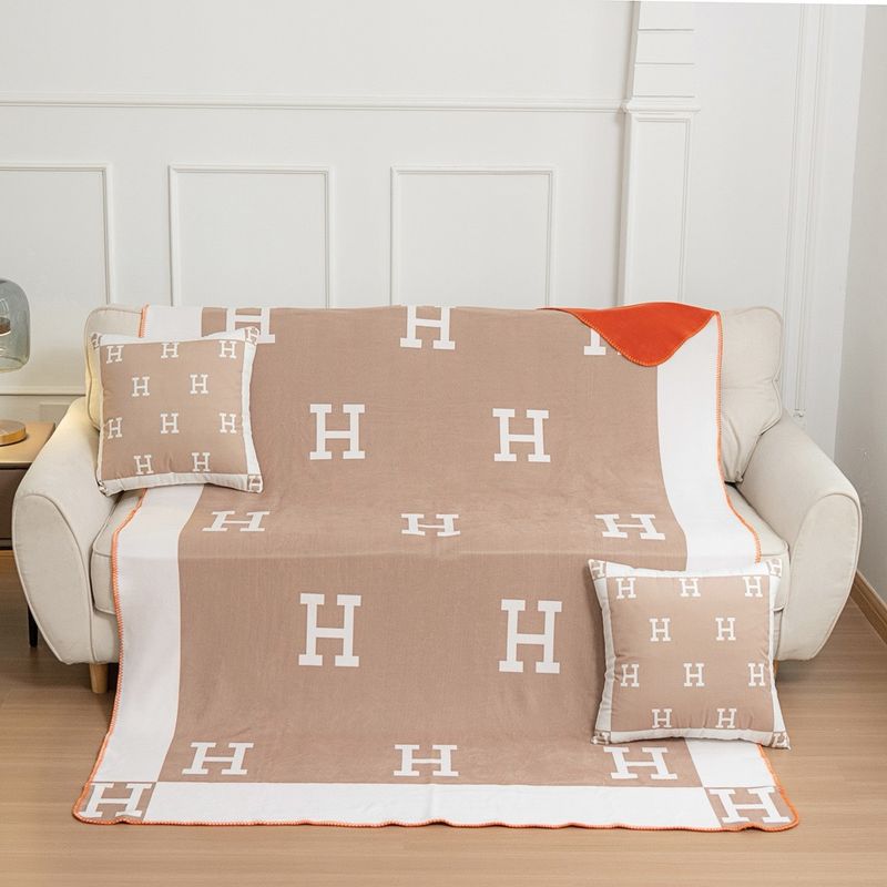 Blanket and pillow set Hermes