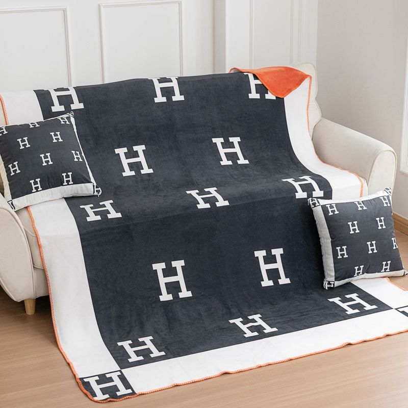 Blanket and pillow set Hermes