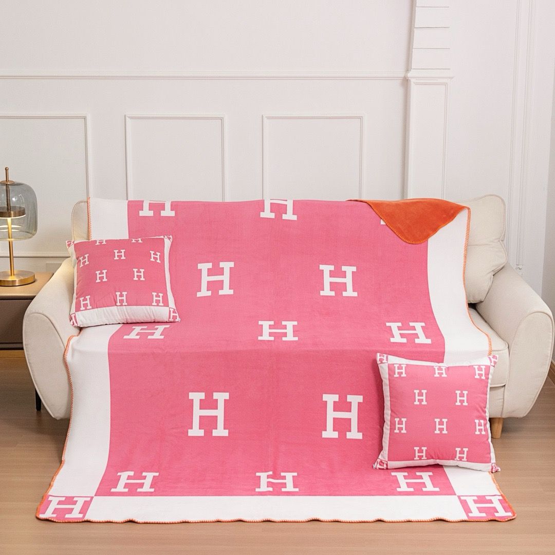 Blanket and pillow set Hermes