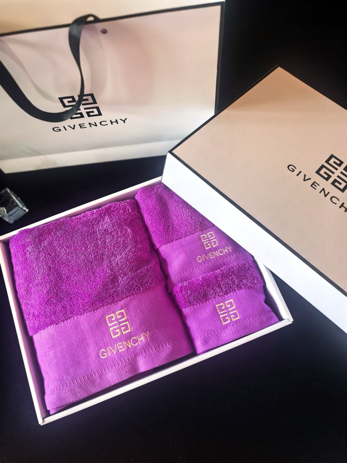 Set of towels Givenchy