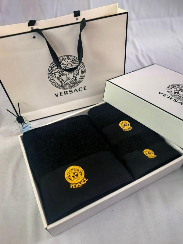 Set of towels Versace