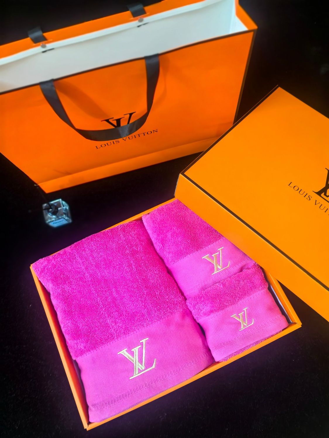 Set of towels Louis Vuitton
