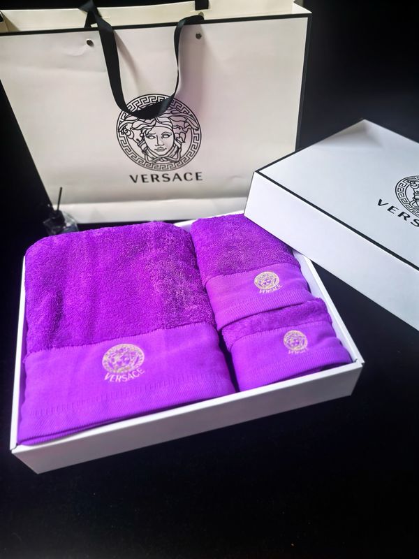 Set of towels Versace