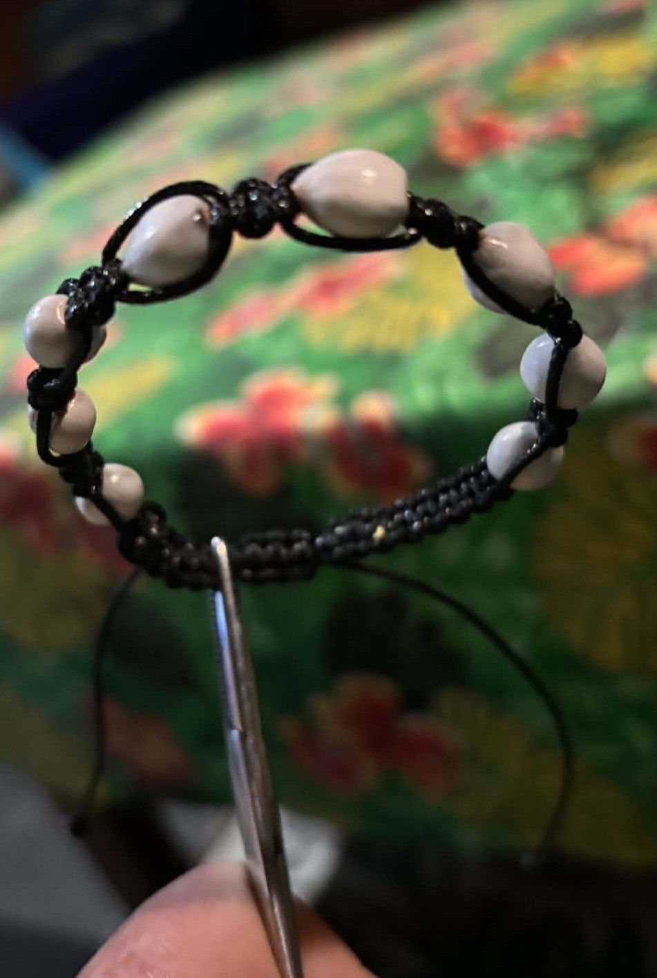 Bracelet Jobstears macrame Black or White adjustable to Australia
