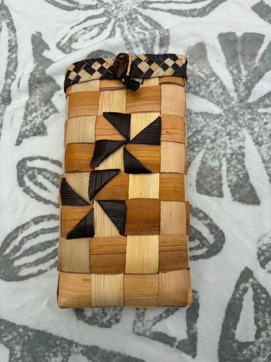 Woven Maimiti Haven pouch to Australia
