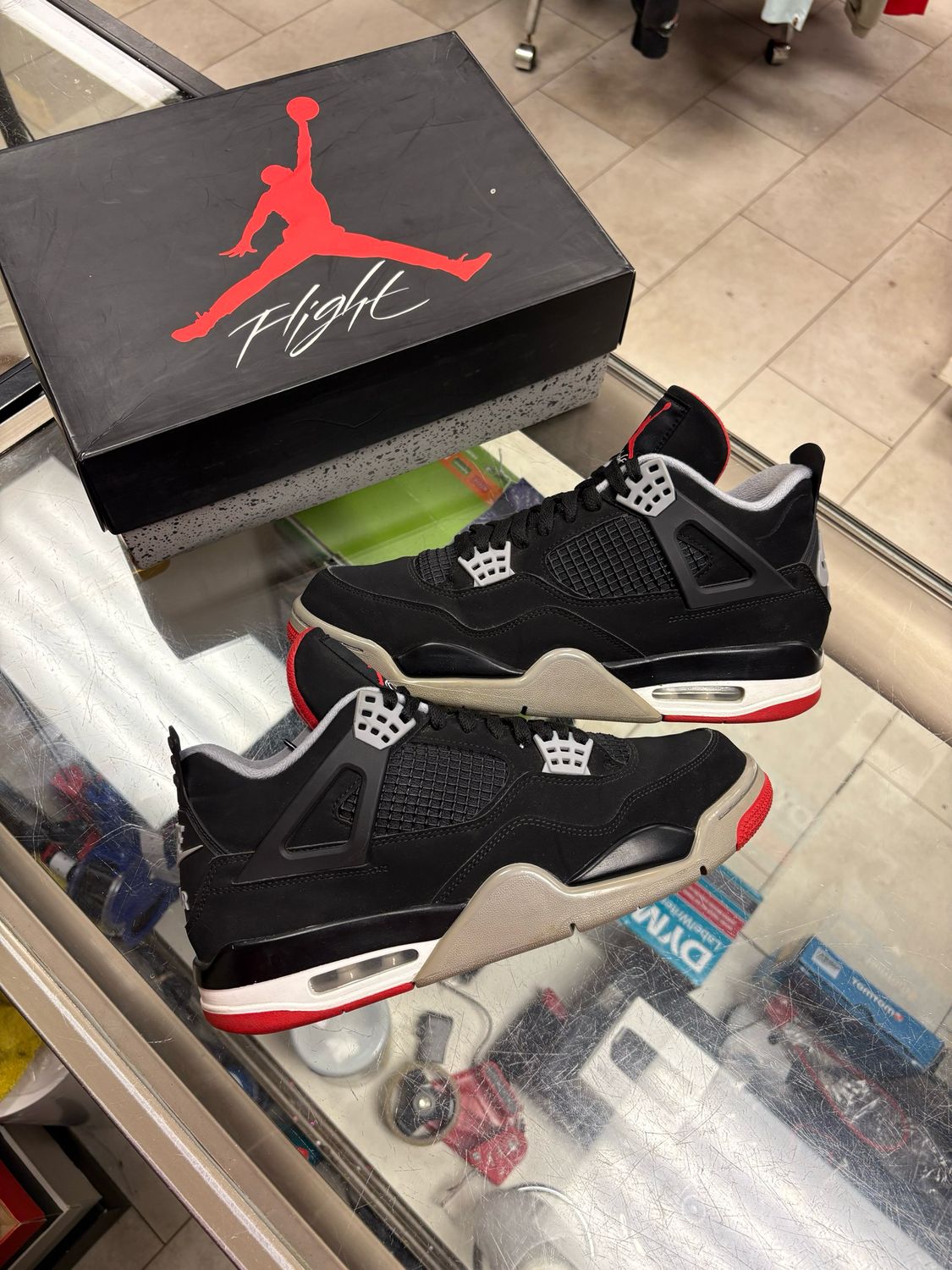 🔥 Nike Air Jordan 4 Retro “Bred” 2019 – Style Code 308497-060 🖤❤️ OG Box Included – Size 10 🏀