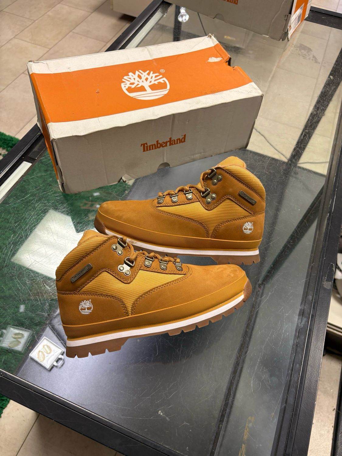 Timberland Euro Hiker Mid Wheat Boots 🥾🌾 Size 4.5 Men’s / Women’s 6