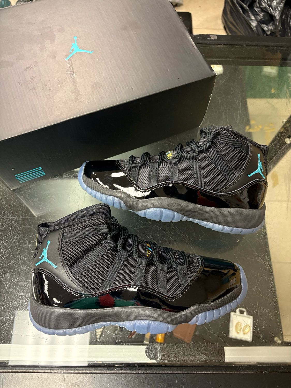 Jordan 11 High Gama Blue Size 5y / 6.5 Women’s