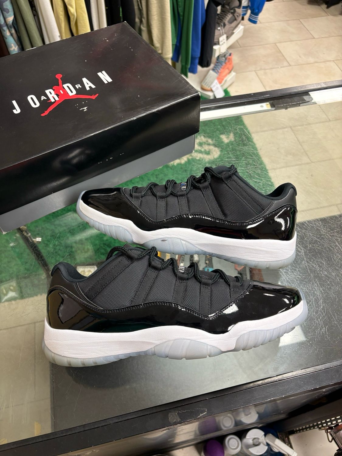 Jordan 11 Low Space Jam Size 13