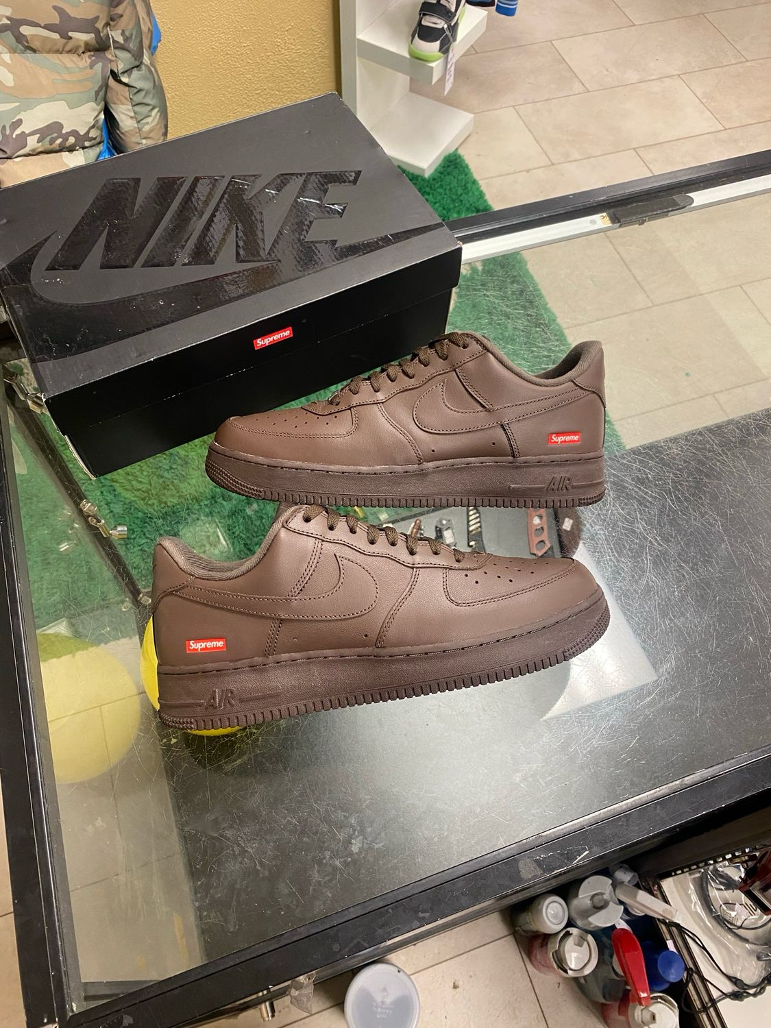 Nik Air Force 1 Supreme Brown Size 11