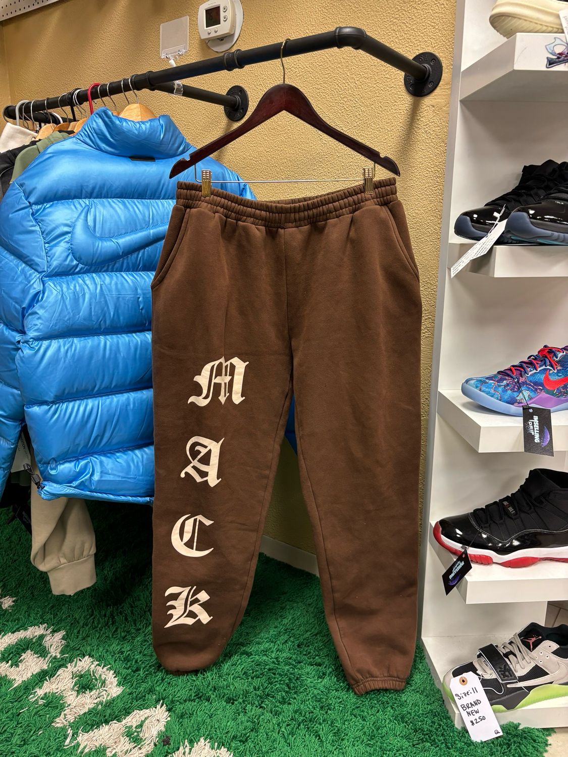 Mackbrand Brown Sweatpants Size 2XL