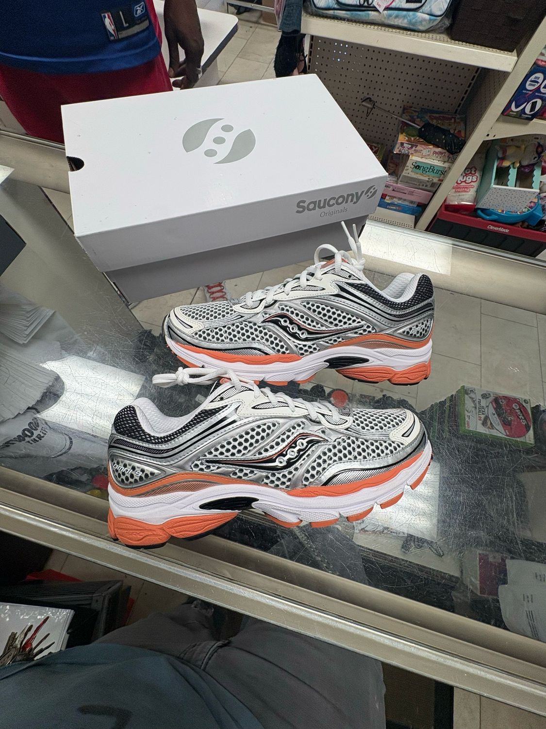 Saucony Progrid Omni 9 Silver Orange Black Size 9.5
