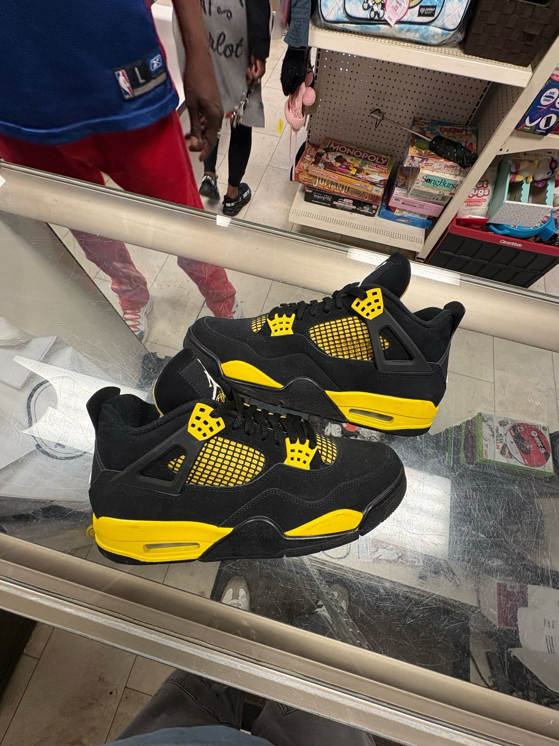 Jordan 4 Thunder Size 9.5