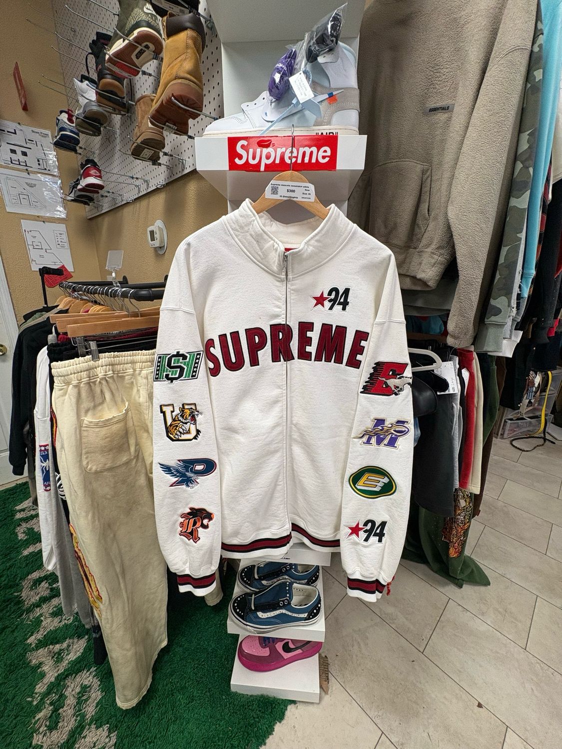 Supreme Mascots Sweatshirt Zip Size XL