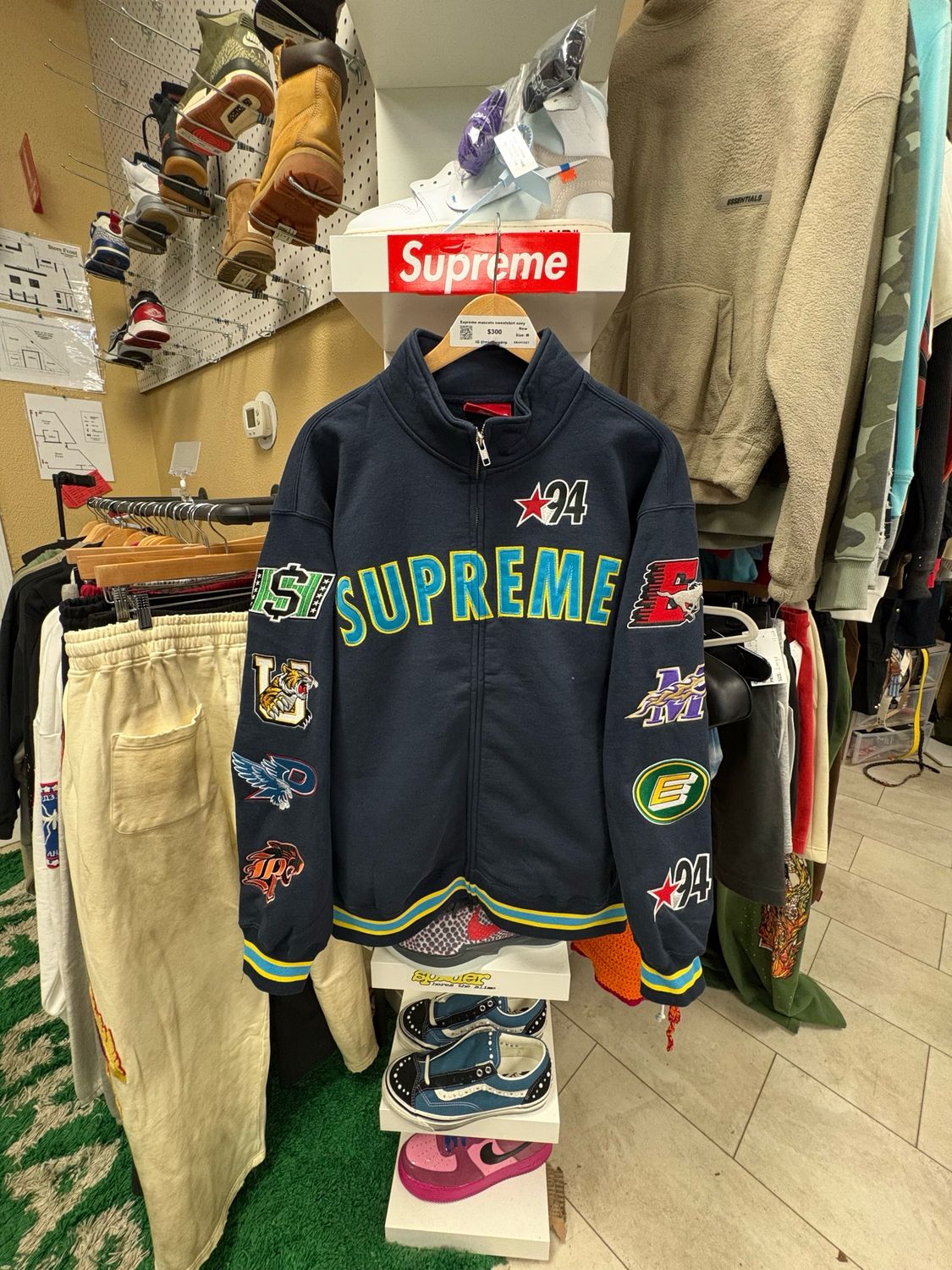 Supreme Mascot Sweatshirt Navy Size M