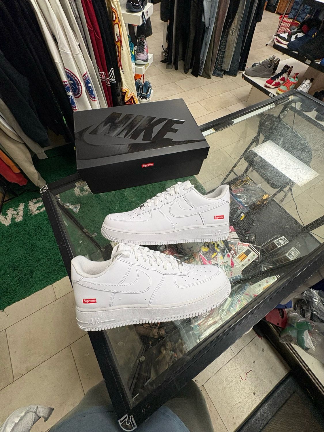 Nike Air Force 1 Supreme White Size 11